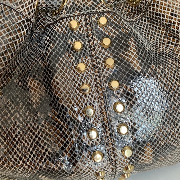 Michael Kors Handbags - MICHAEL KORS sachel